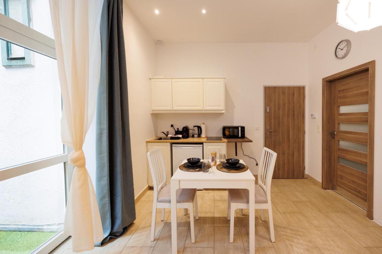 Cozy Market-Square Retreat Located In The Heart Of The 10Th District Vienne Extérieur photo