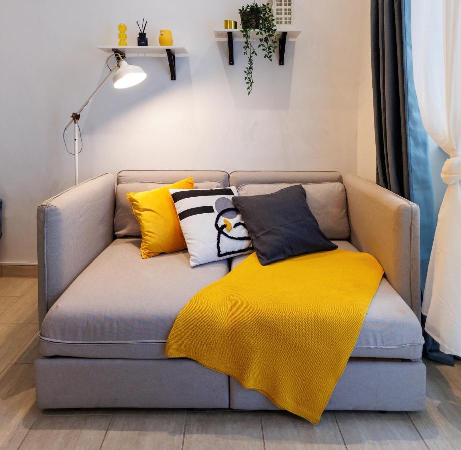 Cozy Market-Square Retreat Located In The Heart Of The 10Th District Vienne Extérieur photo